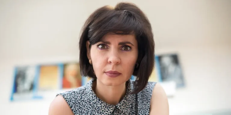 d9851f5d1a12cbe9222d7e2608e4230128a93c65e7ded64afd4f32e58846ec5c